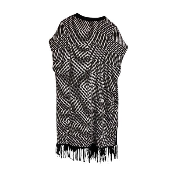 Chico’s Geo Knit Fringe Vest Size 3/ XL - Picture 2 of 5